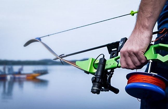 How To Set Up a Bowfishing Bow 